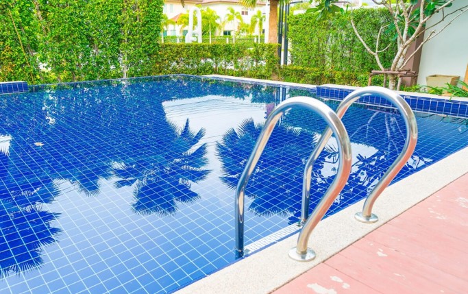Signs and Symptoms: How to Detect a Leaking In-Ground Pool