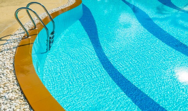 Expert Tips for Locating Leaks in Pool Liners