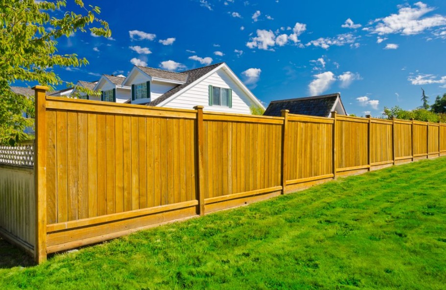 The Timeless Appeal of a Wood Fence The Timeless Appeal of a Wood Fence