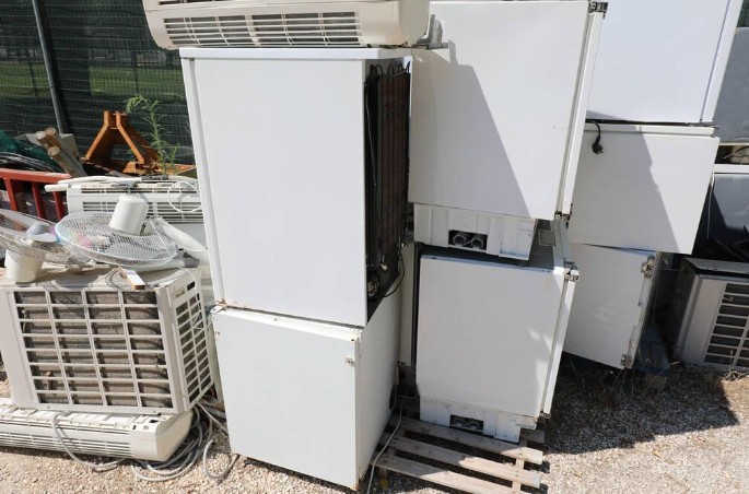 Recycling Refrigerators and Stoves 