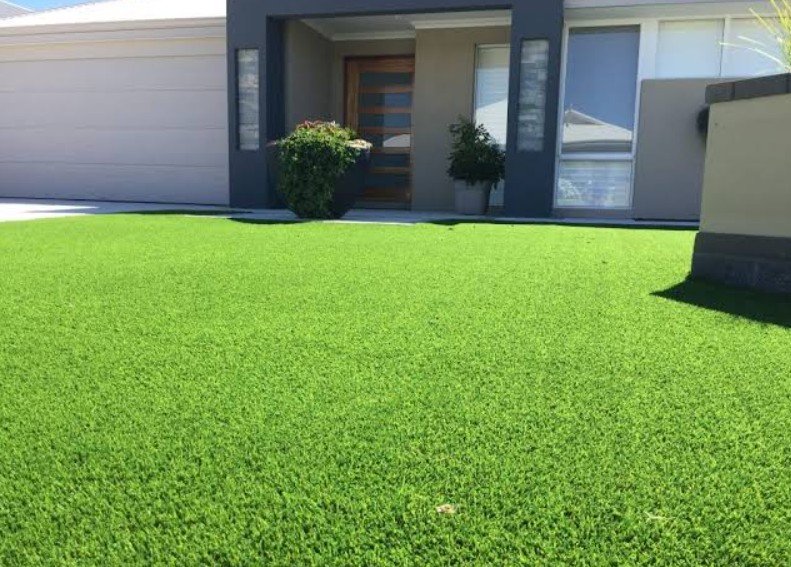 How To Prepare Your Backyard For Fake Grass Installation
